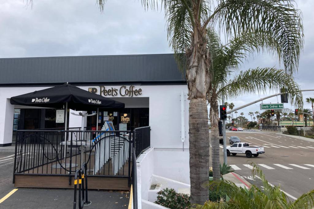Exterior of Peet's Coffee in Solana, beach California, which offers vegan plant-based breakfast sandwiches.